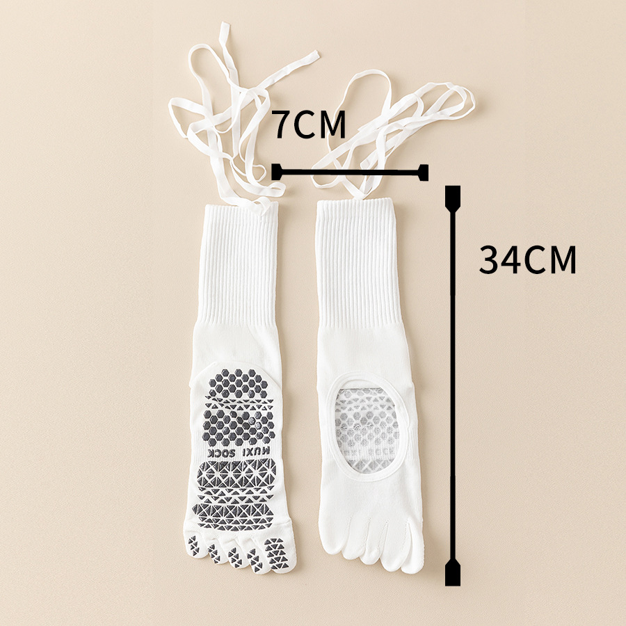女性用、レースアップ式で滑り止め加工が施されたヨガソックス。 - Pilates Yoga Grip Socks のレビューと価格